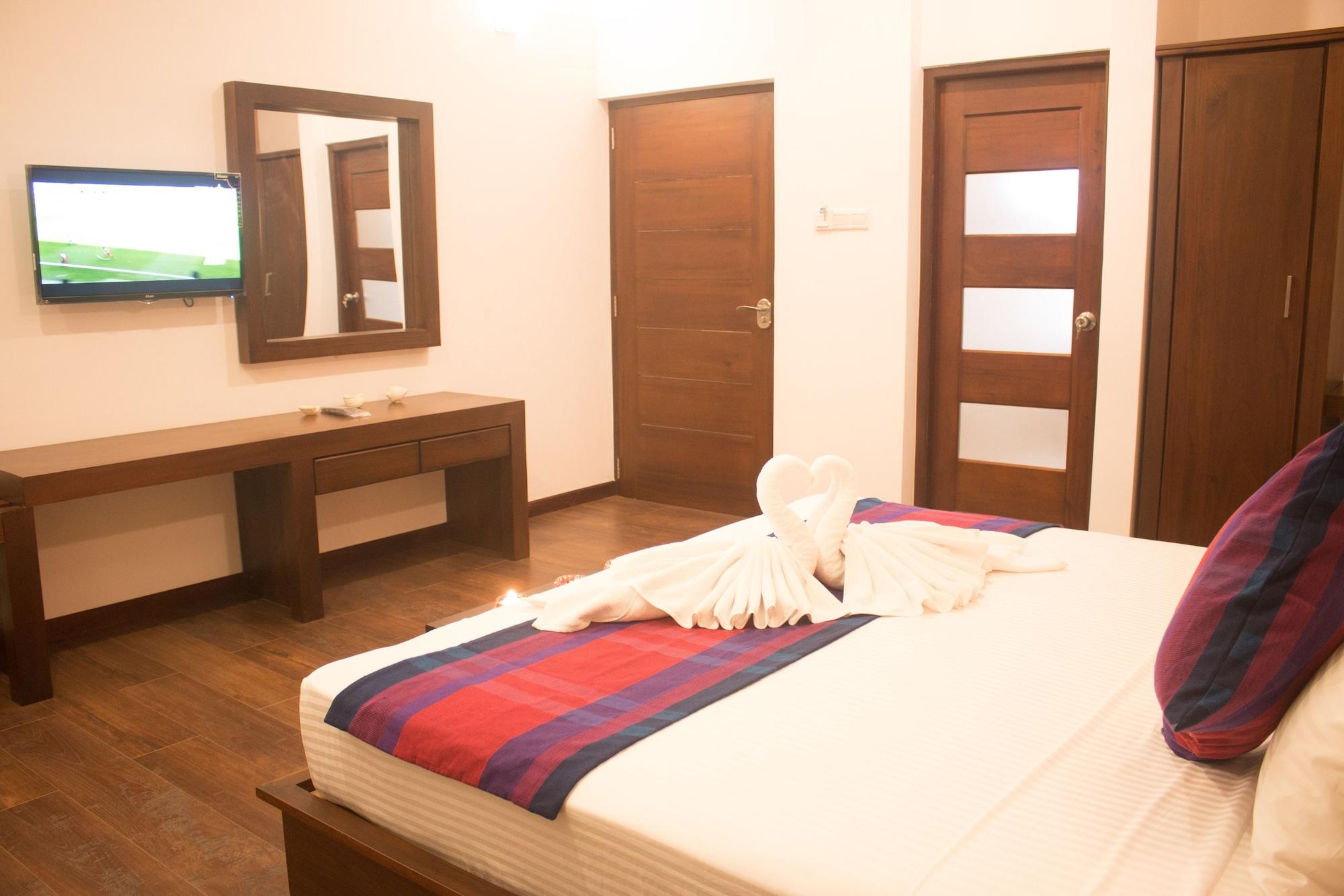 The Suite 262 Негомбо Экстерьер фото